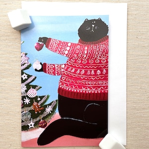 Biglietto di auguri natalizio con gatto in maglione (4"x6") con busta - Accogliente scena natalizia, interno vuoto per messaggi personalizzati
