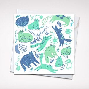 Cats and Threads - Carte de voeux 5 x 5 chats ludiques en vert et bleu - Carte vierge amusante et fantaisiste avec enveloppe pour les amoureux des chats