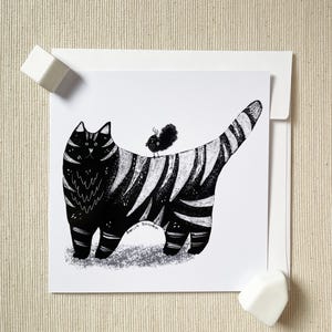 Carte carrée un chat noir avec un portrait d'oiseau/ carte de voeux/ carte vierge/ carte pliante/ carte carrée 5 x 5 po./ cartes pour toutes les occasions