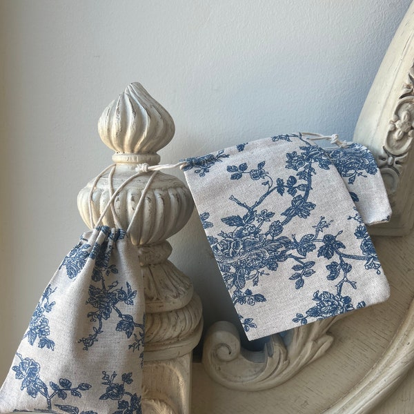 10 Linen Drawstring Bags, 5x7 French Provence toile de jouy retro blue floral print mini storage tote bag wedding favors shower gifts