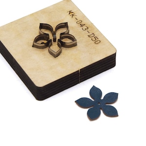 Coupe en cuir de fleur mourir, boucles d'oreilles de fleur ornement feutre Steel Rule Metal Die Cutter, chaîne de clés Leather Crafts Kraft Tool