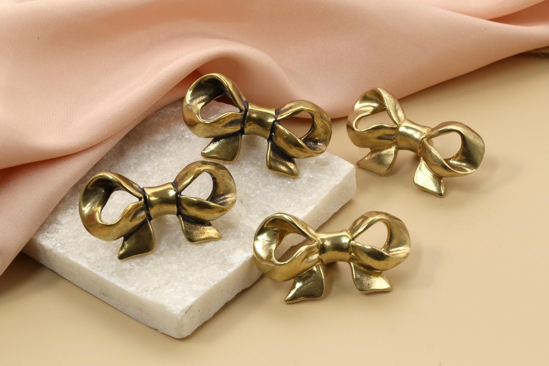 2-Pack Decorative Brass Gold Bow Knobs – Vintage Cabinet & Dresser Drawer Pulls, Elegant Furniture Hardware, Easy Install