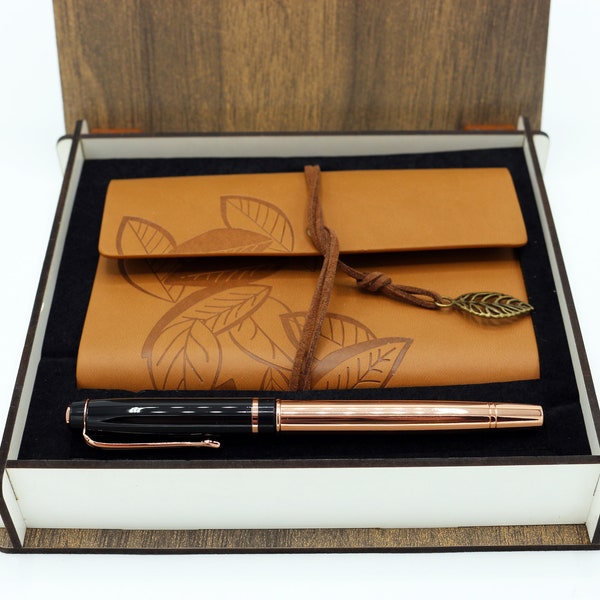 Ensemble de 3 carnets de notes personnalisés en cuir végétalien, boîte-cadeau en bois, stylo à bille, cadeau personnalisé, carnet de croquis en cuir, cadeau de fête des mères