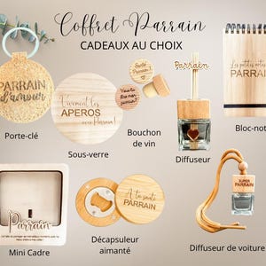 Peut inclure: Un coffret cadeau pour parrain comprenant un porte-clé en liège, un sous-verre en bois, un bouchon de vin, un diffuseur, un bloc-notes avec stylo, un mini cadre, un décapsuleur aimanté et un diffuseur de voiture.