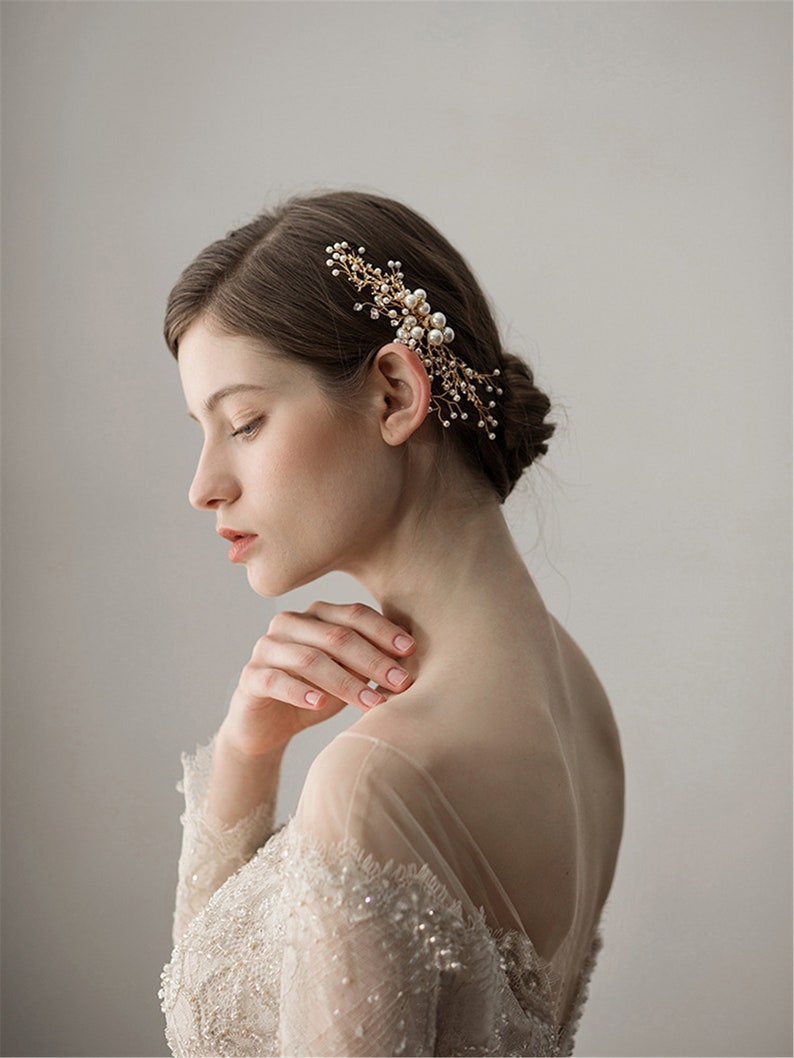 Bridal Hair Comb Golden Bride Tiara Pearls Rhinestone Bridal Comb Bridesmaid Flower Girl Hair Comb Party Hair Comb Wedding Hair Accessory