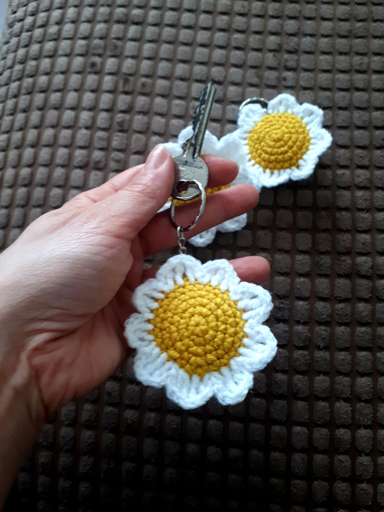 Handmade crochet flower key ring sunflower or daisy key Etsy