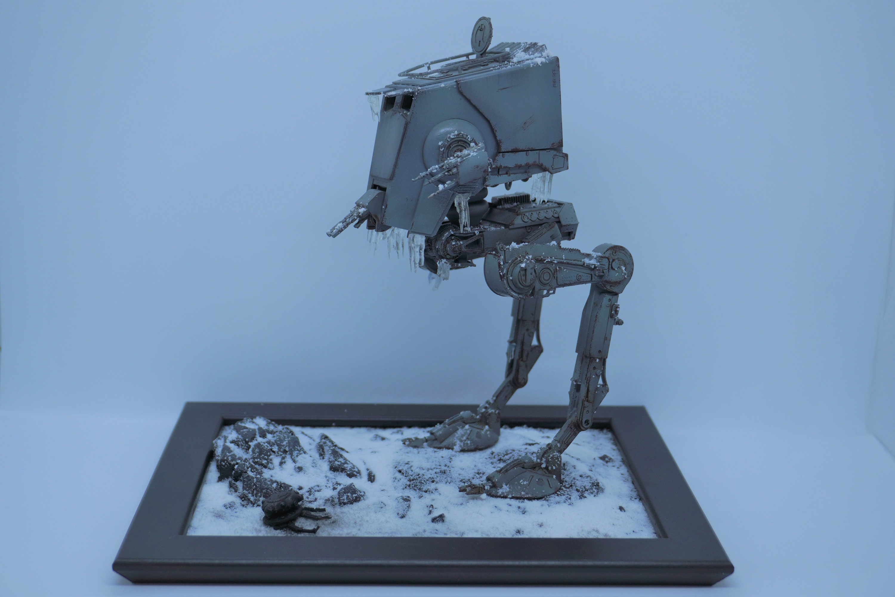 Frozen Starwars AT-ST in Hoth Setting 