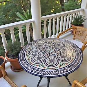 Mesa de mosaico marroquí de lujo hecha a mano – Mesa redonda de Zellij colorida para patio y jardín, mesa de café para exteriores, mesa auxiliar, arte - Color y forma personalizados