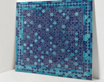 Mesa cuadrada marroquí de mosaico hecha a mano en multicolor y marfil, diseño Zellij.