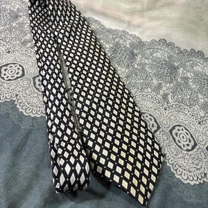 men’s fashion tie great for work attire formal wear wedding casual and dress wear.