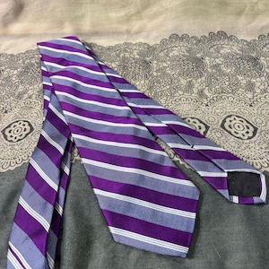 men’s fashion tie great for work attire formal wear wedding casual and dress wear.