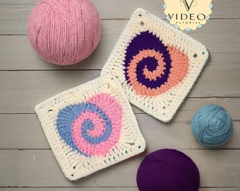 Patrón de Cuadrado de la Abuela con Corazón de Crochet en Espiral (Video Tutorial)