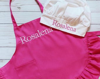 Conjunto de delantal bordado personalizado para niños pequeños/preescolares / Delantal blanco o rosa fucsia con volantes y gorro de chef.