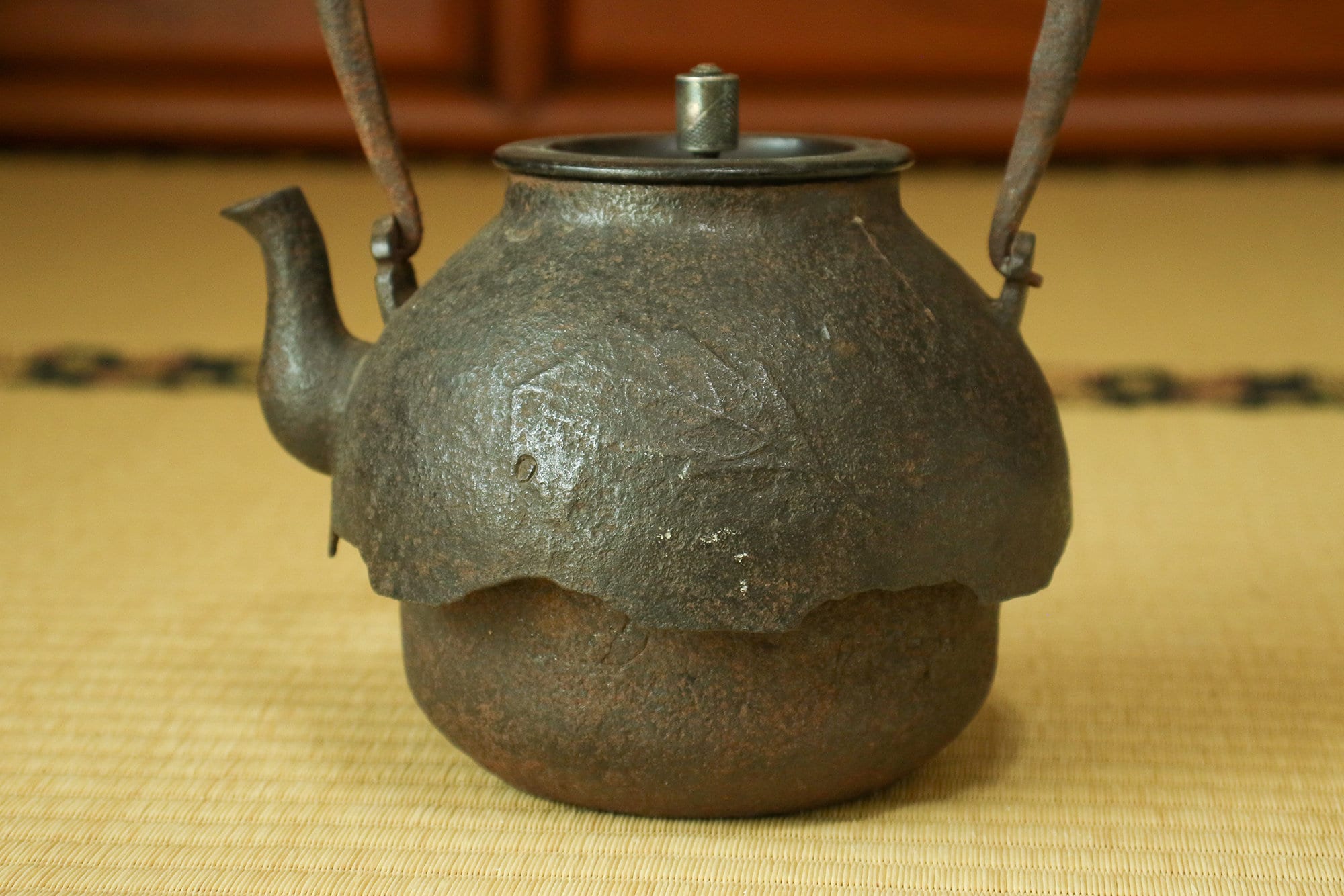 日本製鋳鉄製鉄瓶 - 銀のつまみ、アンティークな茶道具 - Etsy 日本