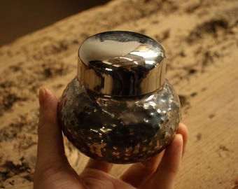 Lata de chá de cobre martelado à mão da Minakawado – Lata de chá artesanal japonesa, trabalho em metal Wabi-Sabi