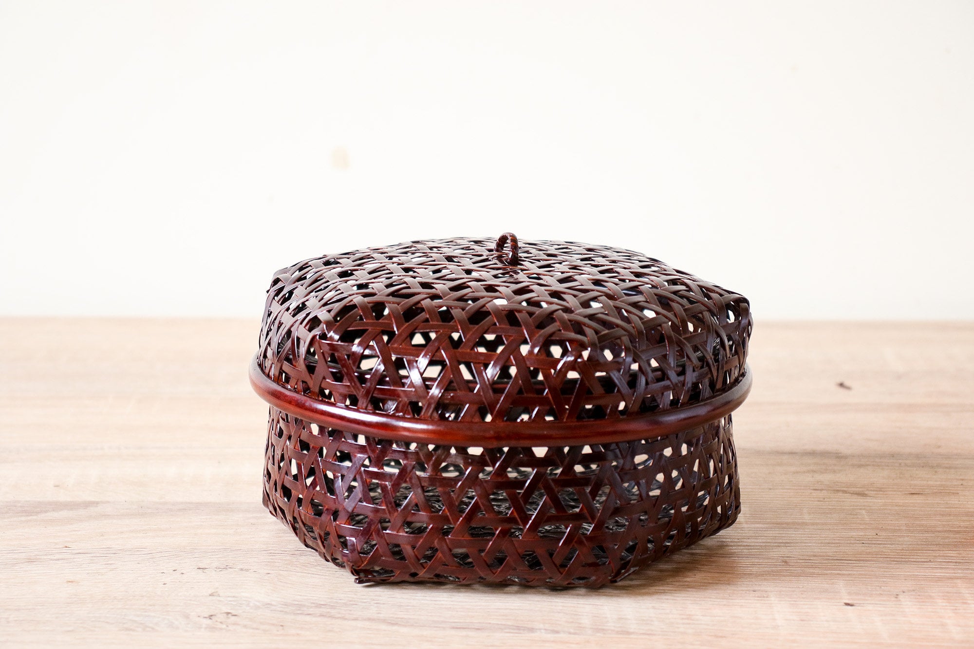 Elegant Japanese lacquer tea basket for tea ceremonies/ for Etsy