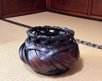 Antiker japanischer Ikebana Bambuskorb - Kühnes skulpturales Geflecht, unbenutzter Zustand