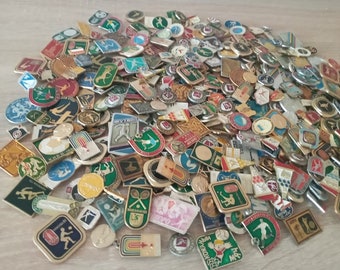 Mystery Box, 25 Vintage Sport Pins, Kinds of sports-Olympics-Sports Competitions, Mystery Box of Vintage Pins, Vintage Badges, Gift-surprise
