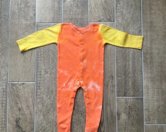 Baby tie dye bodysuit, gifts for baby, baby shower gift idea, baby clothing, baby summer, hippie baby clothes
