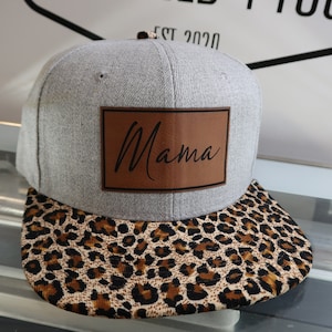 Klar att skickas - hattar med läderlappar - mamma - leopardhatt