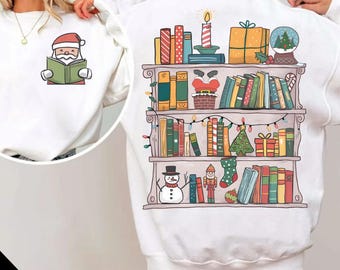 Julbibliotek PNG SVG, jultomteböcker jul PNG, lärarjul Svg, bokälskare, julläsning, bokklubb, julgran