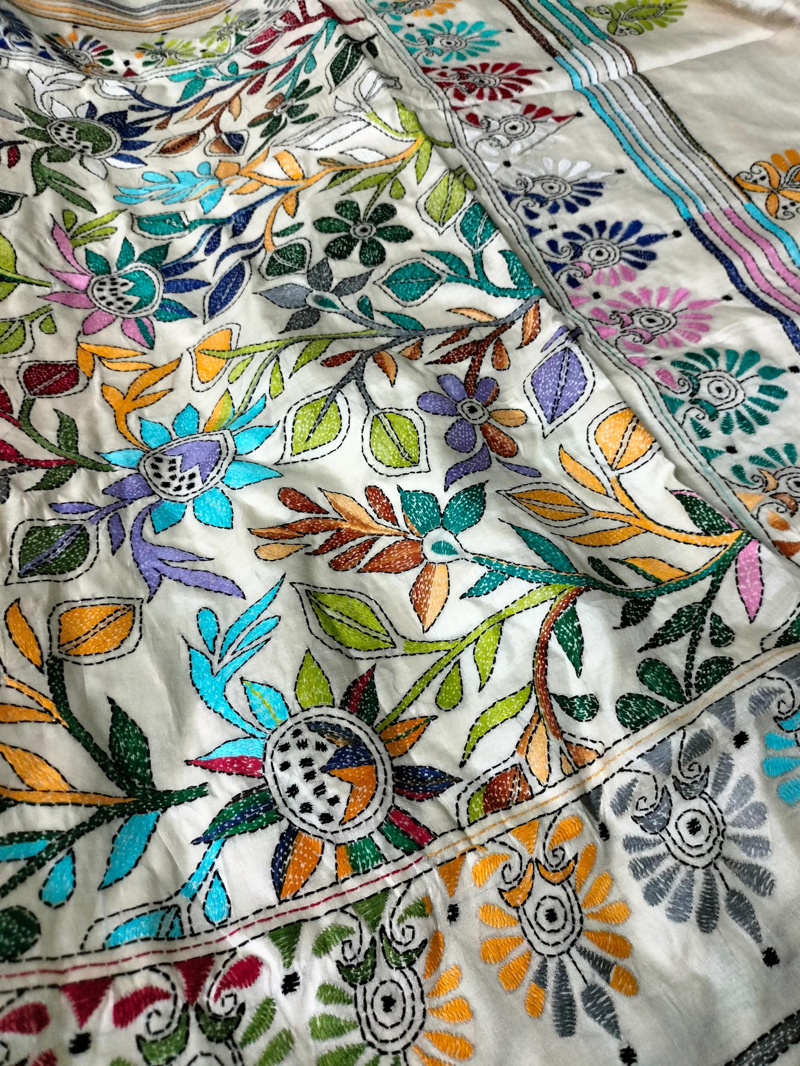 Hand Kantha Stitch Tussar Silk Saree: Floral Thread Work Blouse Piece ...