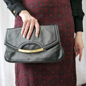Vintage 70s 80s black leather clutch