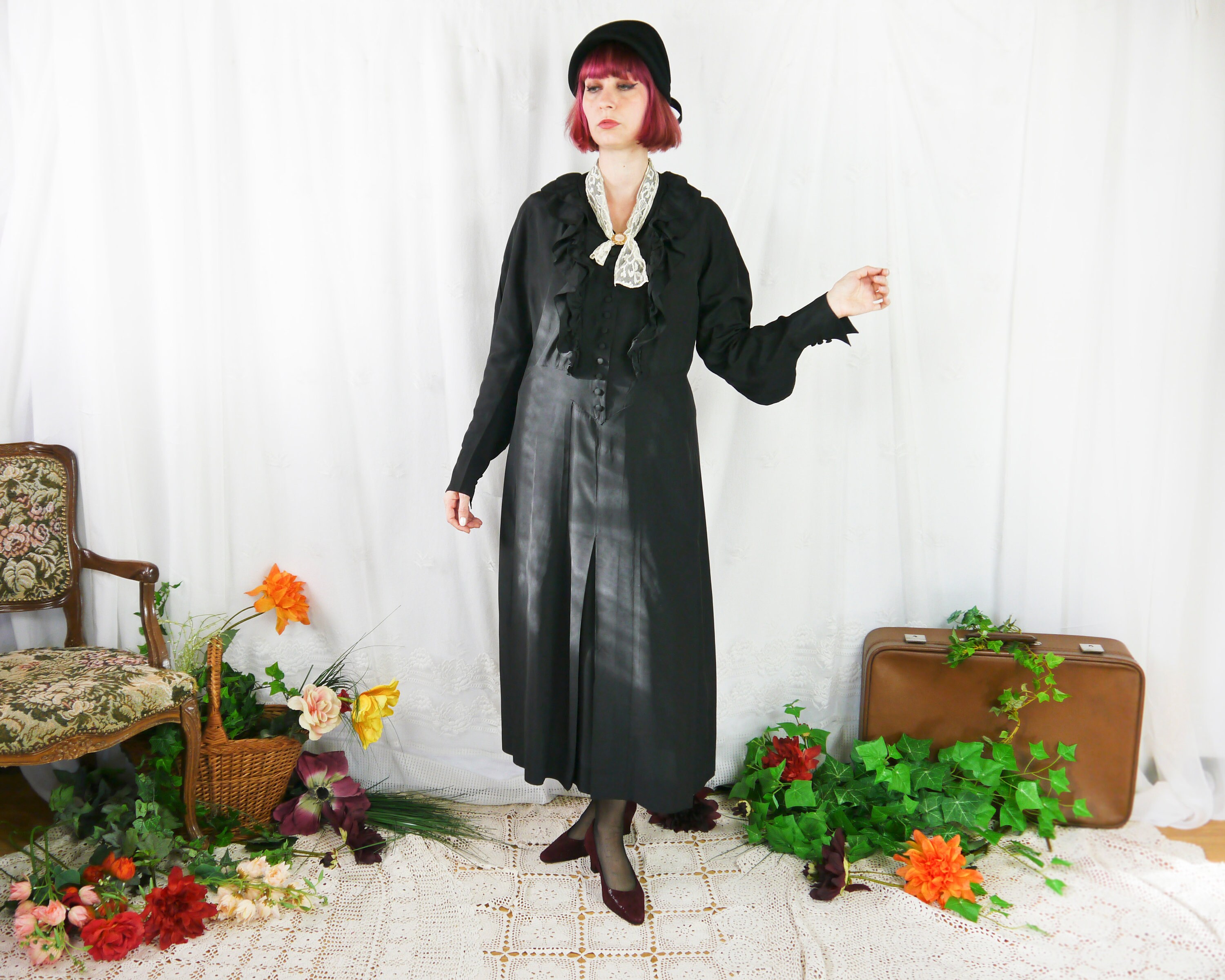 Antique 1910s Silk Dress With Wide Sleeves, Ruffles & Lace L