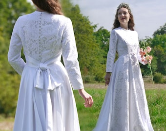 Robe de mariée vintage en dentelle et satin des années 1950 XXS-XS