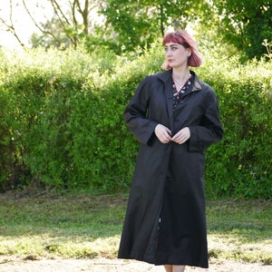 Vintage 80s matte black coat M-L