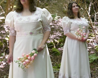 Vintage 70s folklore wedding dress with belt XXL