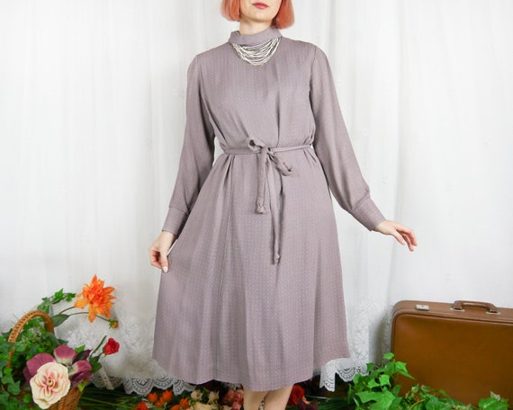 Vintage 60s 70s pale purple day dress with tie be… - image 2