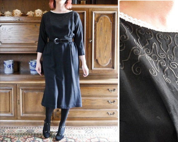 Vintage 40s-50s Black sheath dress with embroider… - image 1