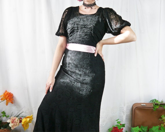 Vintage 30s 40s long black lace dress with underd… - image 4