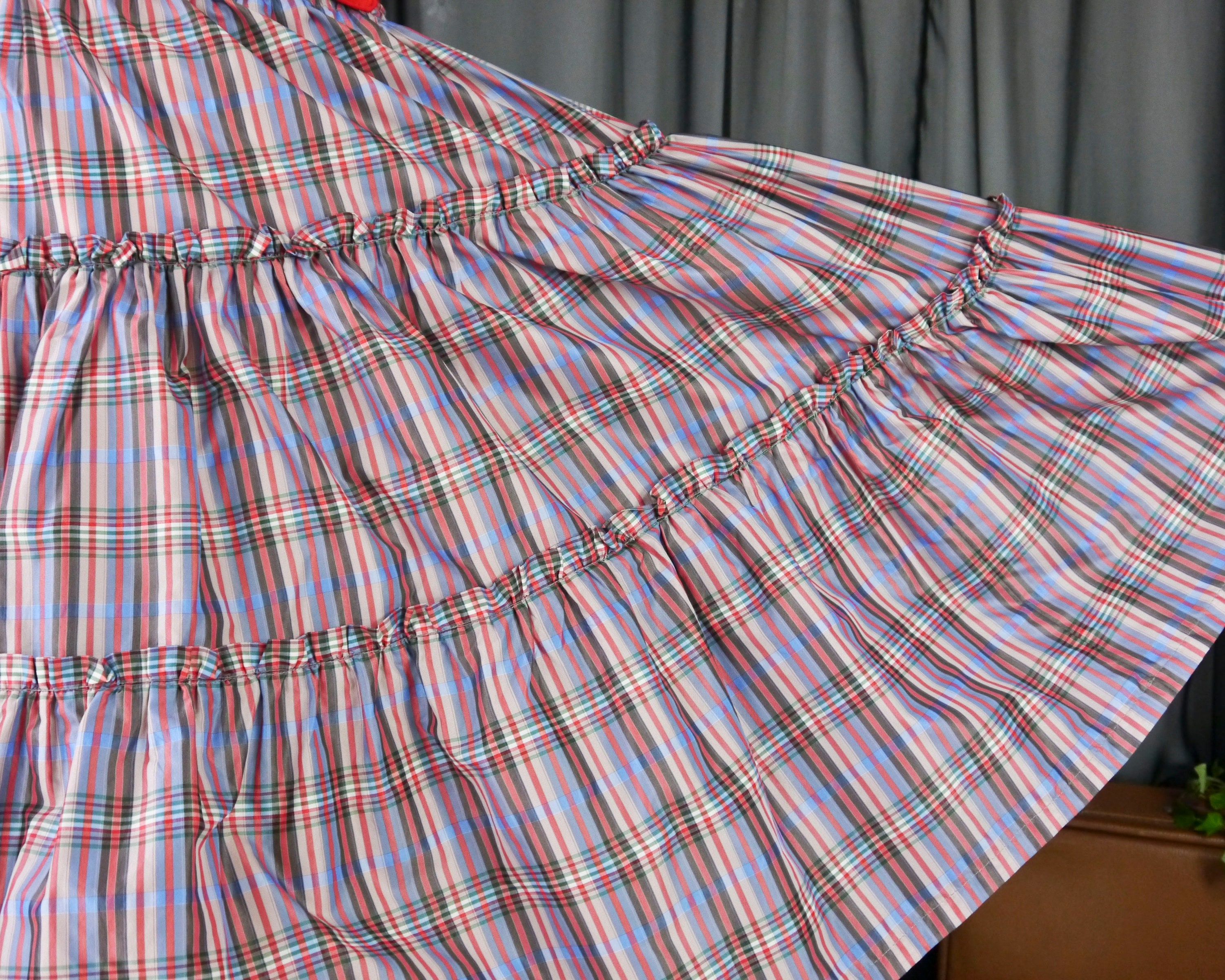 Vintage 50s Checked Tiered Circle Skirt Plus Size One Size