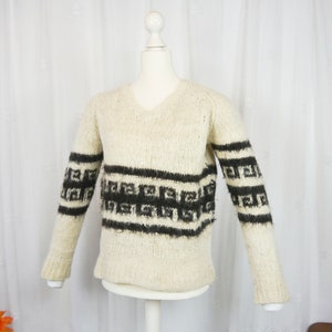Vintage 70s coarsely knitted alpaca wool sweater cream brown XS