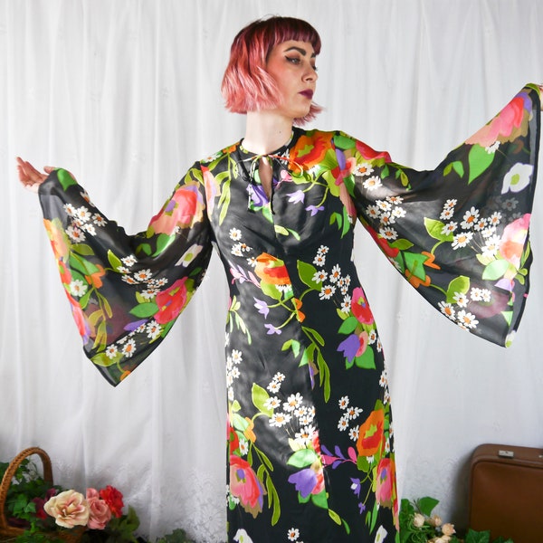 Vintage 70s maxi floral dress with trumpet sleeves M-L