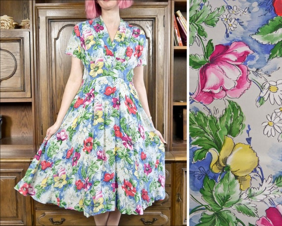 Vintage 40s 50s summer dress colorful flowered si… - image 1