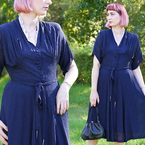 Vintage 1940s dark blue lace dress with tie belt & slip dress L