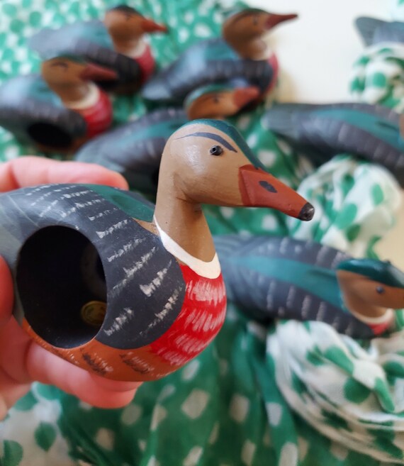 Set of 8 Duck Napkin Rings Vintage Farmhouse D cor Wooden Napkin
