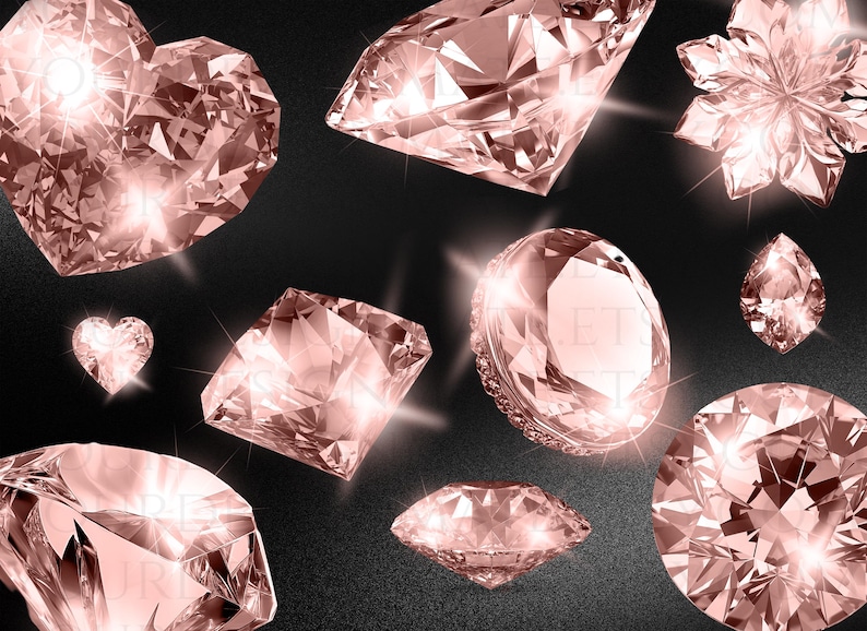 K&ouml;nnte beinhalten: Eine Sammlung rosafarbener Diamantenformen, darunter Herzen, Ovale und facettierte Schnitte, funkeln vor einem dunklen Hintergrund. Die Edelsteine variieren in Gr&ouml;&szlig;e und Design, wobei sich das Licht auf ihren Oberfl&auml;chen spiegelt.