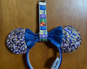 Soporte para orejas con diseño Inside Out / Hecho a mano / Hecho a pedido