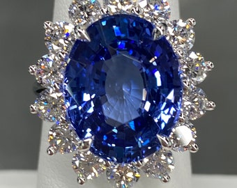 Excepcional e impecable anillo de platino con halo de diamantes GIA de 14,3 quilates con zafiro azul y DEF VVS, ovalado de Ceilán, declaración natural inspirada en la princesa Diana