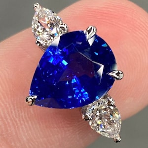 Exceptional GIA 6.5 Ctw Cornflower Blue Ceylon Sapphire & E VVS Diamond Ring Platinum Pear Engagement Cocktail Three Stone Anniversary Large