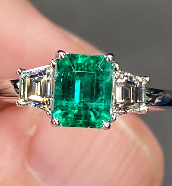 Vvs emerald cut best sale diamond