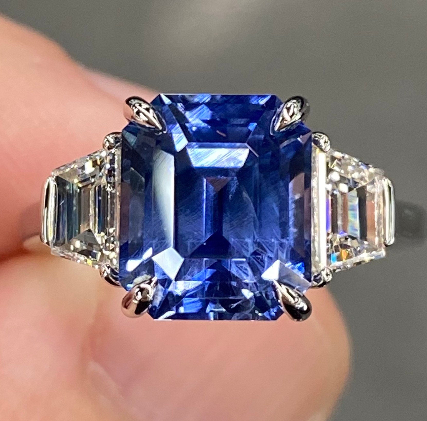 Gorgeous GIA Unheated Ctw Blue Sapphire F VVS Diamond Platinum
