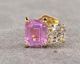 Brincos de pino modernos em ouro amarelo maciço 18K, estilo Toi et Moi, com safira rosa bebê natural de 0,75 quilates e diamantes de lapidação antiga. Fecho de pressão.