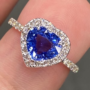 GIA Unbehitzter 2.3 Ctw Blauer Ceylon Saphir & VVS Diamant Ring 18K Weißgold Herz