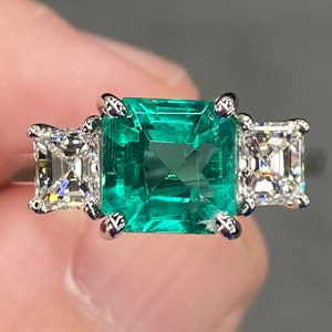 Stunning 3.2 Ctw GRS No Oil Green Emerald & F VVS Diamond Platinum Ring Asscher Cut Three Stone Art Deco