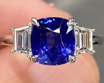 Stunning GIA Unheated 3.3 Ctw Vivid Blue Sapphire & E VVS Diamond Platinum Ring